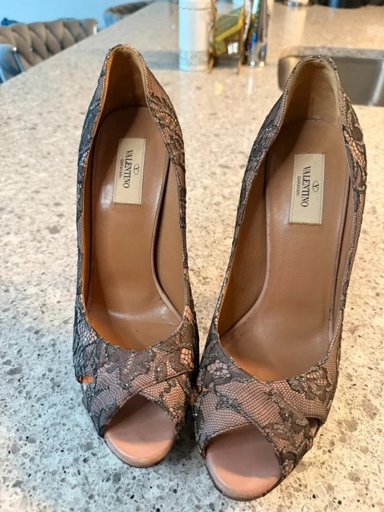 Valentino Designer Lace Peep-Toe Pumps in Nude Brown - Picture 6 of 7